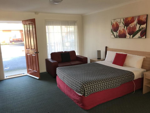 Beachcomber Motel & Apartments - Tourism Noosa 1