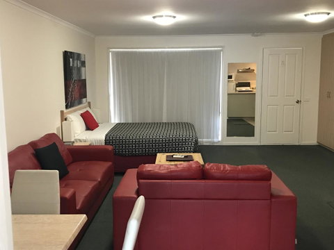 Beachcomber Motel & Apartments - Tourism Noosa 12