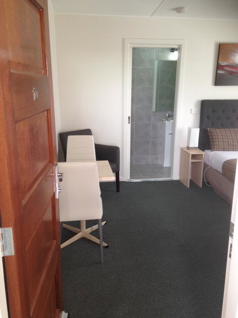 Beachcomber Motel & Apartments - Tourism Noosa 29