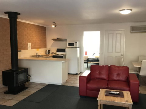 Beachcomber Motel & Apartments - Tourism Noosa 13
