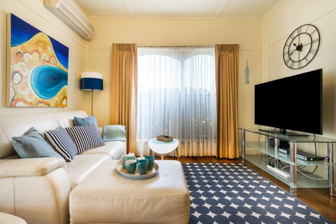 Nautique Beach House - Tourism Noosa 3
