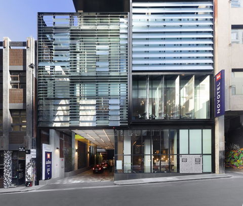 Novotel Melbourne Central - Tourism Noosa 1