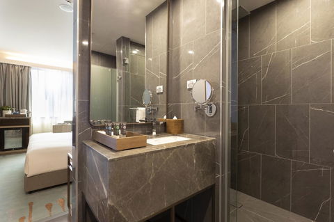 Novotel Melbourne Central - Tourism Noosa 23
