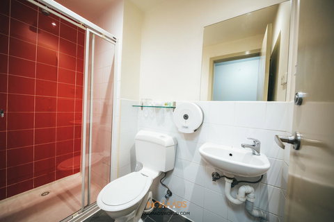 Nomads Melbourne Backpackers - Tourism Noosa 17