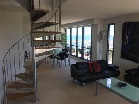 Geelong Waterfront Penthouse Apartment - Tourism Noosa 4
