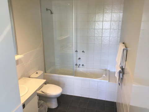 Geelong Waterfront Penthouse Apartment - Tourism Noosa 15