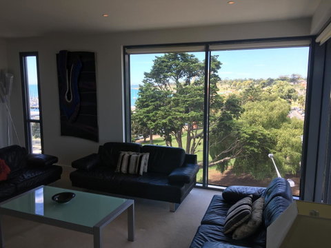 Geelong Waterfront Penthouse Apartment - Tourism Noosa 5