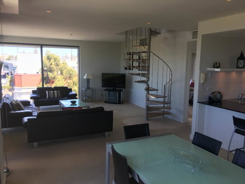 Geelong Waterfront Penthouse Apartment - Tourism Noosa 10