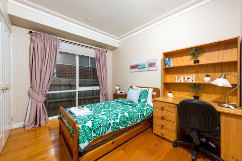 Lovely 5BR Full House In Glen Waverley, Walk To Train, Bus & Shops - Tourism Noosa 8