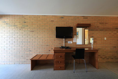 Quays Motel San Remo - Tourism Noosa 9