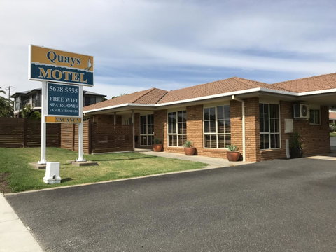 Quays Motel San Remo - Tourism Noosa 0