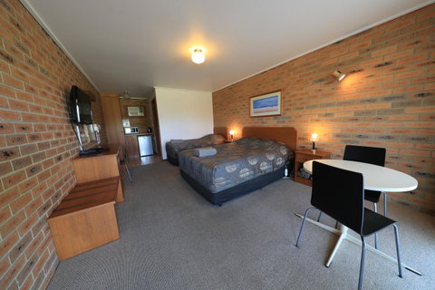 Quays Motel San Remo - Tourism Noosa 10