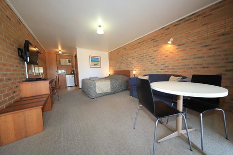 Quays Motel San Remo - Tourism Noosa 16