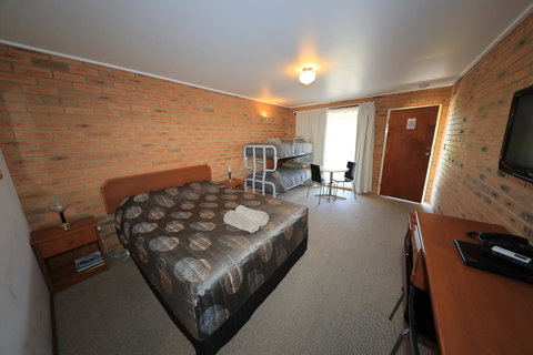 Quays Motel San Remo - Tourism Noosa 12