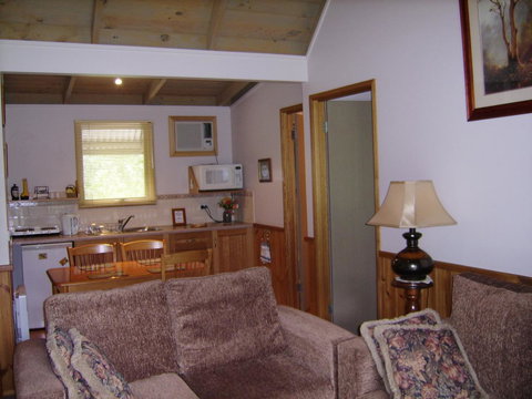 Shady Brook Cottages - Tourism Noosa 22