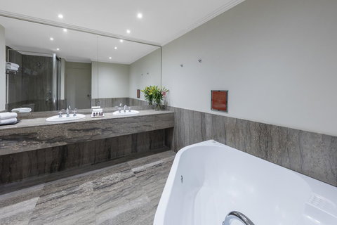 View Melbourne - Tourism Noosa 9