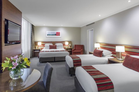 View Melbourne - Tourism Noosa 4