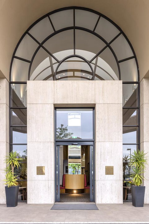 View Melbourne - Tourism Noosa 1