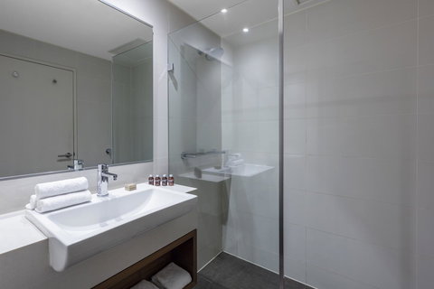 View Melbourne - Tourism Noosa 24