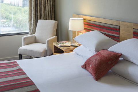 View Melbourne - Tourism Noosa 40