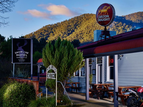 The Harrietville Snowline Hotel - Tourism Noosa 0