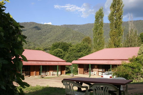 The Harrietville Snowline Hotel - Tourism Noosa 17