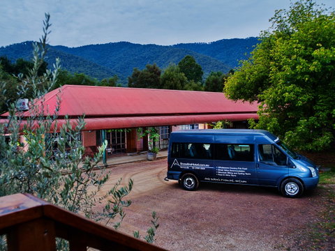 The Harrietville Snowline Hotel - Tourism Noosa 1