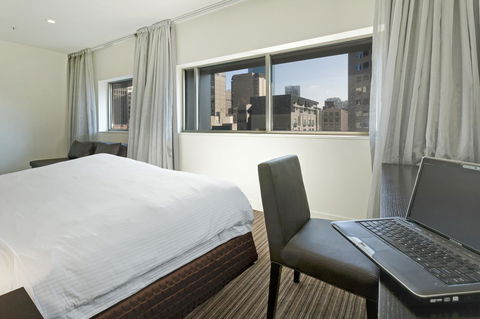 Causeway 353 Hotel - Tourism Noosa 27