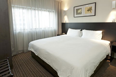 Causeway 353 Hotel - Tourism Noosa 31