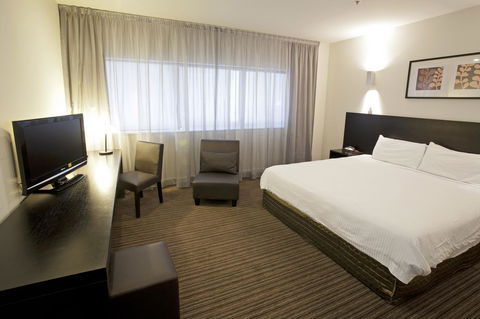 Causeway 353 Hotel - Tourism Noosa 23
