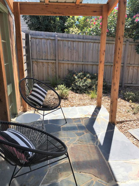 The Cosy Bungalow - Tourism Noosa 12