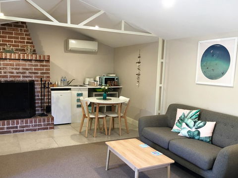 The Cosy Bungalow - Tourism Noosa 7