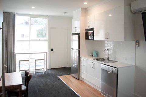 Anchor Geelong - Tourism Noosa 9