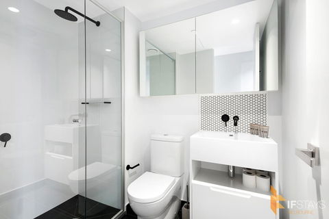 IFSuites (IFSTAYS) Light House Victoria One Apartment - Tourism Noosa 5