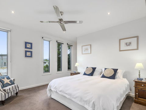 Aireys Ocean View - Tourism Noosa 7