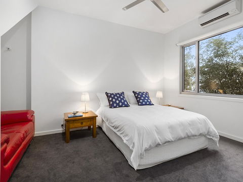 Aireys Ocean View - Tourism Noosa 8