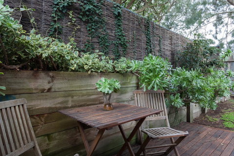 The Love Shack - Romantic Bungalow - Tourism Noosa 11