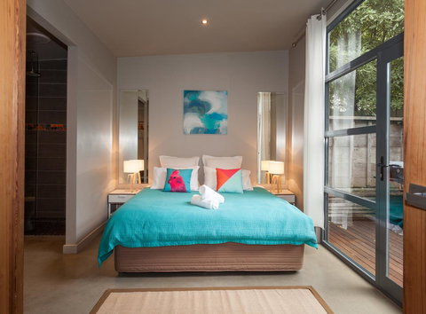 The Love Shack - Romantic Bungalow - Tourism Noosa 9