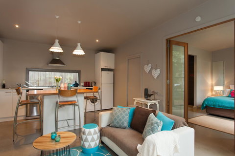 The Love Shack - Romantic Bungalow - Tourism Noosa 3