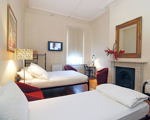 Hotel Claremont Guest House - Tourism Noosa 10