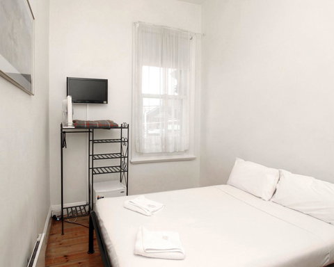 Hotel Claremont Guest House - Tourism Noosa 27