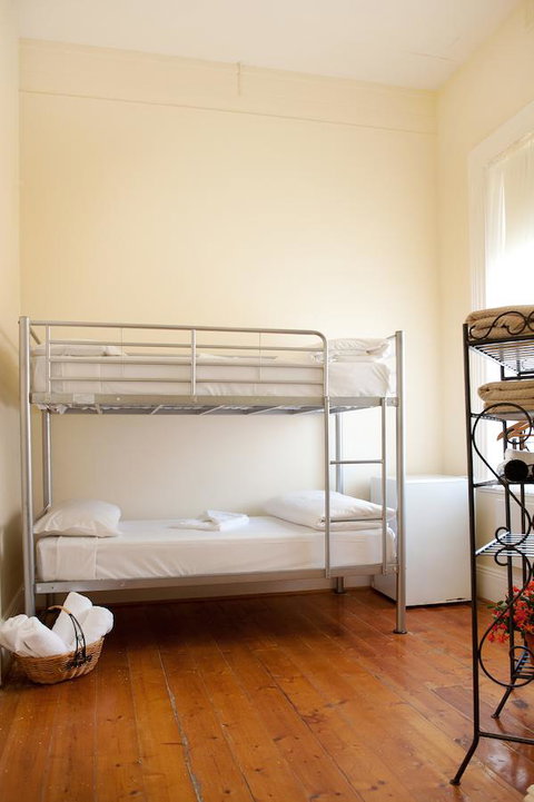 Hotel Claremont Guest House - Tourism Noosa 41