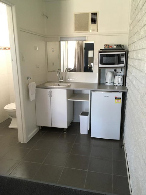 Motel Yarrawonga - Tourism Noosa 5