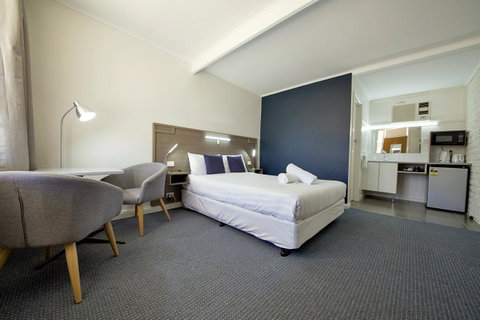 Motel Yarrawonga - Tourism Noosa 1