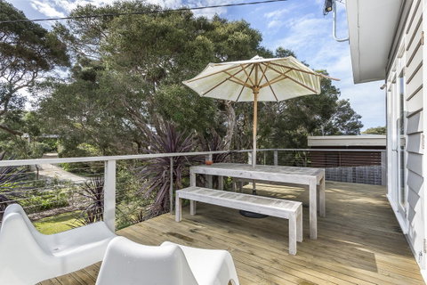 Sunset On Scott - Relax In Tranquility & Style - Tourism Noosa 4