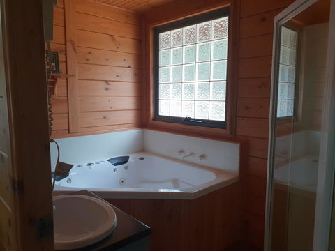Kiramli Villas - Tourism Noosa 1