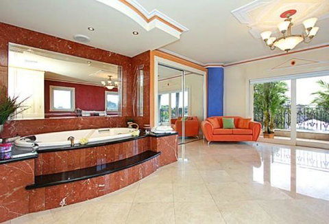 ABC Accommodation - Rosebud - Tourism Noosa 2