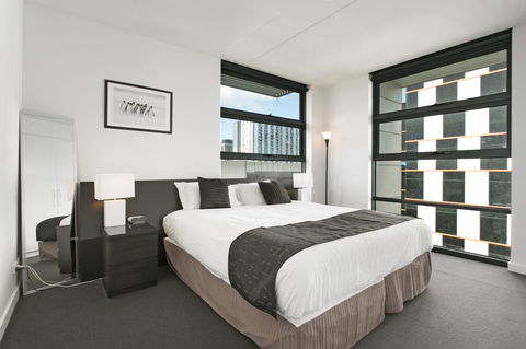 Docklands Private Collection - City Harbour Apartments - Tourism Noosa 32