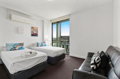 Docklands Private Collection - City Harbour Apartments - Tourism Noosa 11