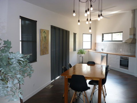 Saje\'s House & Pod - Tourism Noosa 3